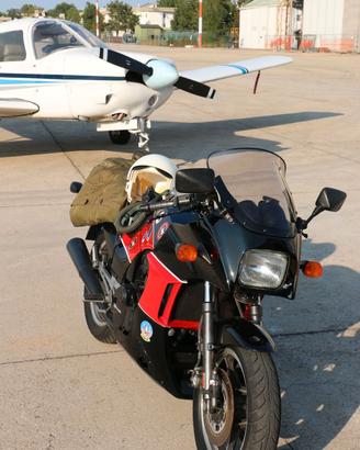 Kawasaki GPZ 900 R Top Gun
