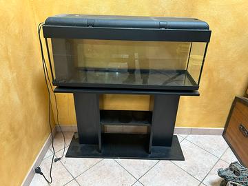 Acquario da 100L con attrezzatura