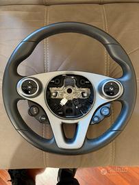 Volante in pelle nuovo Smart 453