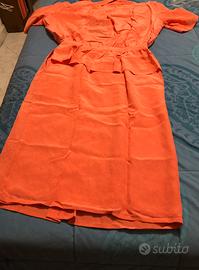 Abito longuette di Valentino linea “V” corallo