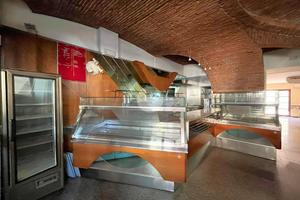 NEGOZIO A PADENGHE SUL GARDA