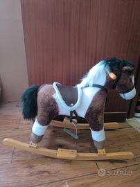 cavalluccio a dondolo
