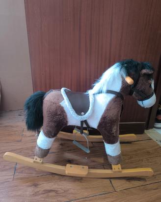 cavalluccio a dondolo