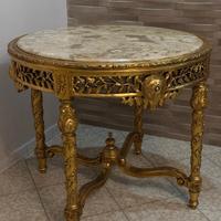 tavolino rotondo dorato con piano in marmo