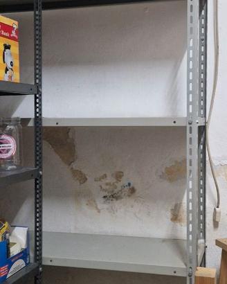 Scaffalatura in ferro