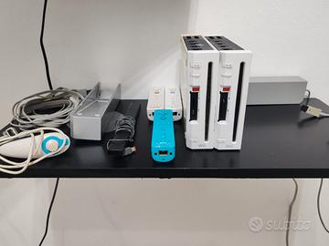 Lotto 2 Console Nintendo Wii + Accessori