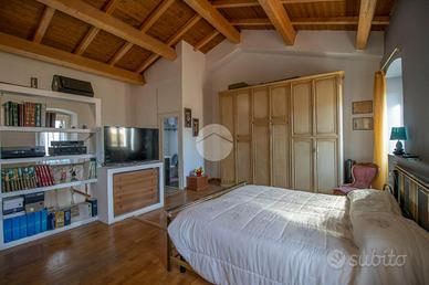 3 LOCALI A MAGLIANO SABINA