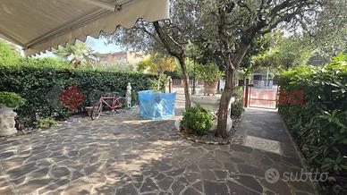 Villa a schiera Carpi [Cod. rif 3391539VRG]