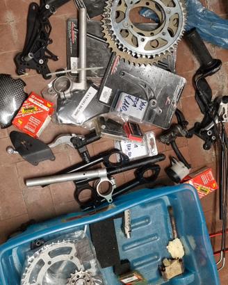 ricambi vari per Yamaha R6 