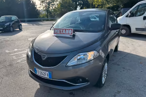 Lancia Ypsilon 0.9 TwinAir 85 CV 5 porte Metano Ec