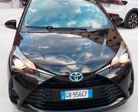 Toyota Yaris 1.5 Hybrid 5 porte Business