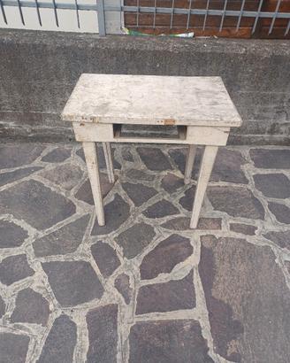 tavolo vintage in legno 
