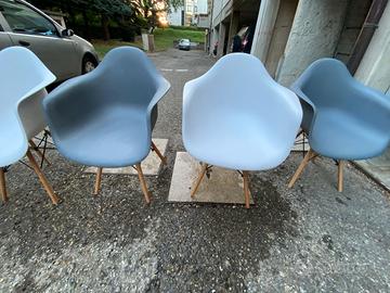 sedie poltrone plastica resistente e legno. 4 