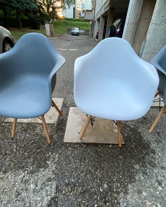 sedie poltrone plastica resistente e legno. 4 