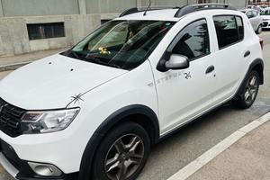 Vedo sandero stepway gpl di casa