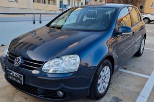 Volkswagen Golf 1.6 5p. 102cv Benz - 2005