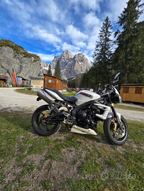 Triumph Street triple 675r