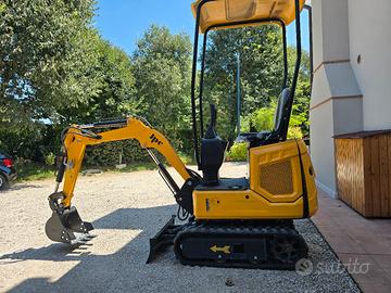 MINI ESCAVATORE