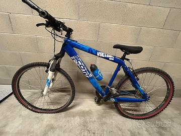Bicicletta mountain bike Scott Voltage Three