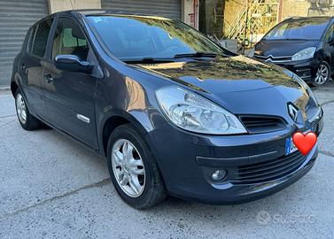Renault Clio 1.2 16V 5 porte Rip Curl 2007