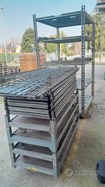 Carrelli per piante e fiori usati