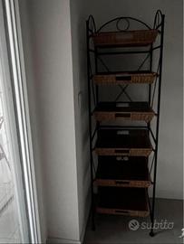 Libreria espositore ferro battuto e vimini