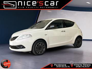 Lancia Ypsilon 1.0 FireFly 5 porte S&S Hybrid...