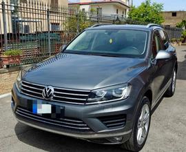 VOLKSWAGEN Touareg 2ª serie - 2017
