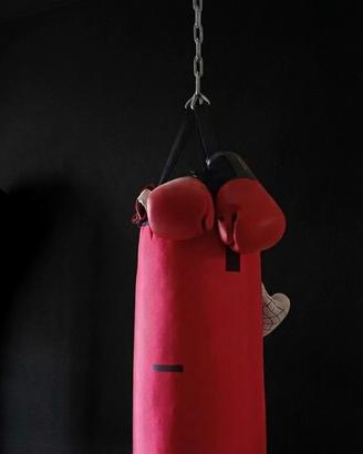 Sacco boxe completo di catena, gancio girevole  
