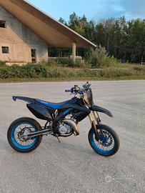 Hm CRM derapage 50 (stage6 86 big racing)