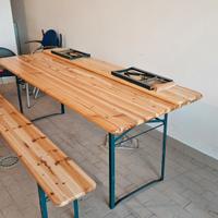 Tavolo da birreria con panche