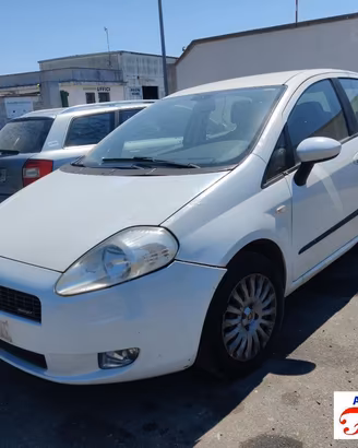 FIAT GRANDE PUNTO 199 1.3 D MULTIJET ricambi -