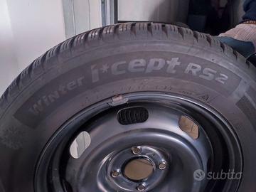 Gomme 195/65 R15 91T con cerchio