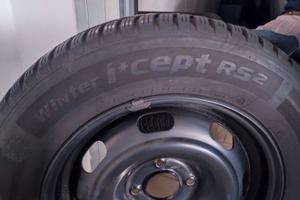Gomme 195/65 R15 91T con cerchio