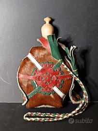 Borraccia ungherese in legno vintage