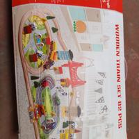 Pista treno in legno 82 pezzi