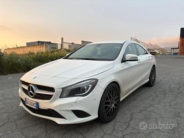MERCEDES CLA 220 Cdi Sport