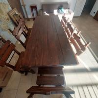 tavolo in legno di noce massello