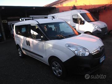 OPEL COMBO (DOBLO')AUTOCARRO 5 POSTI