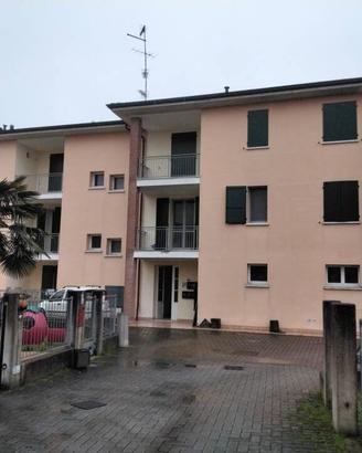 Immobile in asta di 88 m² con 3 locali e box auto 