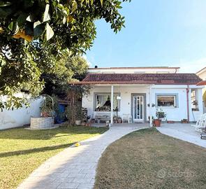 Infernetto Villa indipendente con giardino - A4