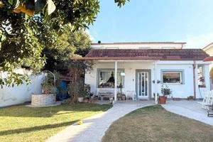 Infernetto Villa indipendente con giardino - A4