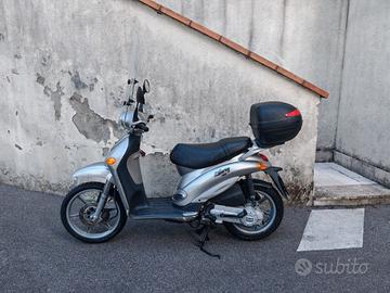 Piaggio Liberty 125 con 11300km