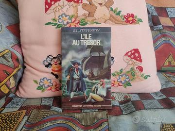 Libro l'île au Trésor - Stevenson (in francese)