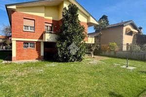 VILLA SINGOLA A CASIRATE D'ADDA
