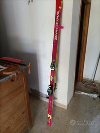 Sci Dynastar in buone condizioni – senza bacchette