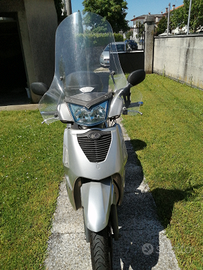 Scooter kymco