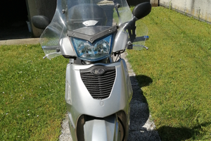 Scooter kymco