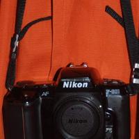 Nikon F-601 AF + Flash Nikon SB-22 – Solo Corpo