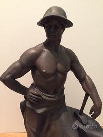 Scultura di Marcel Debut